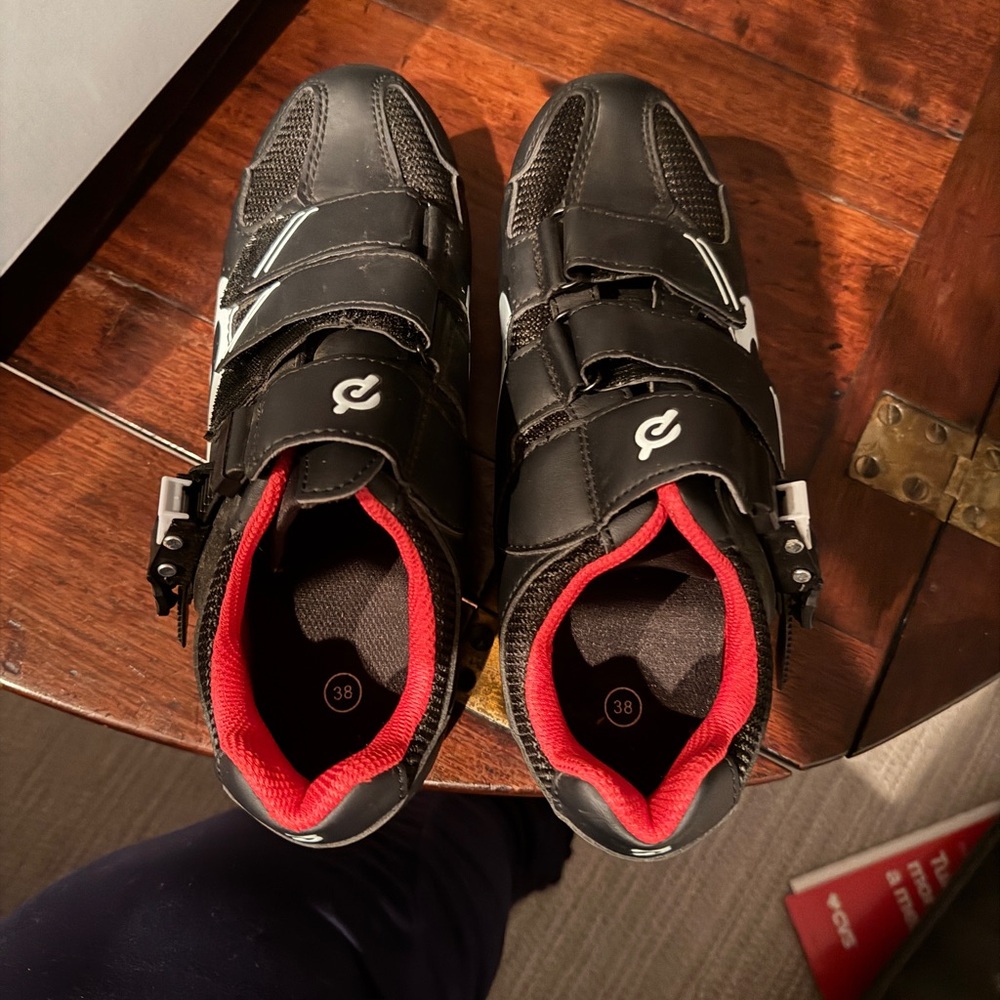 Peloton bike shoes size 38